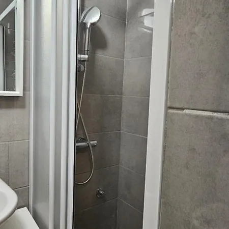 Apartman Sen's